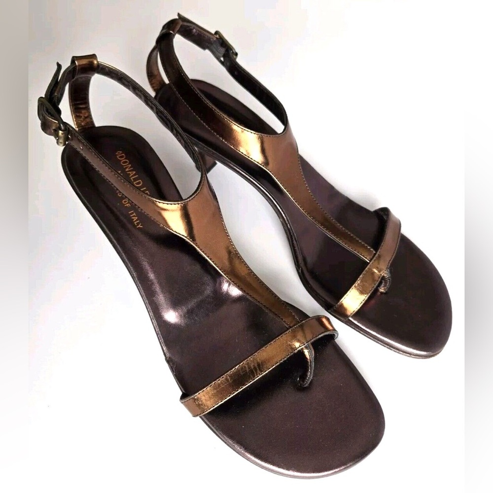 Donald J Pilner Viana Gold Leather Sandal